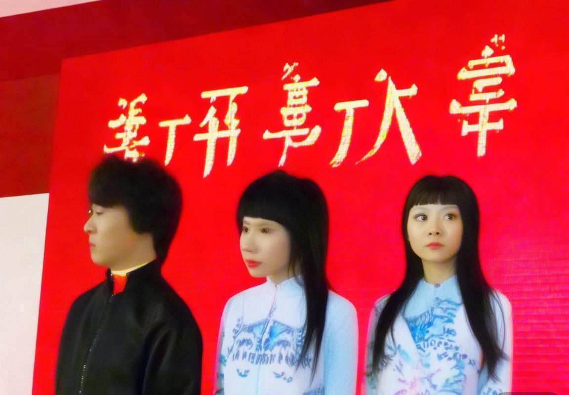 S15全球总决赛：LCK赛区GEN战队能否打破“大热必死”魔咒？英雄联盟赛事焦点解析